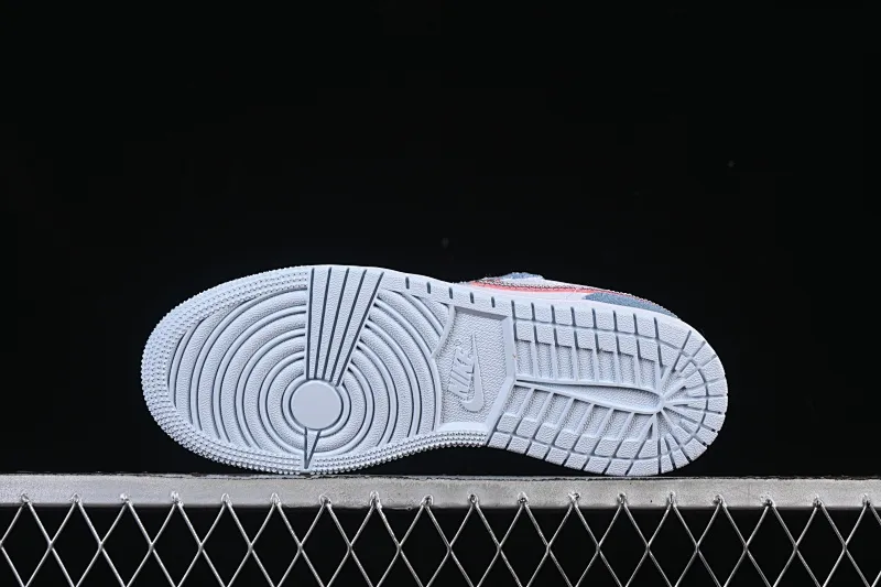 All categories Air Jordan Jordan series basketball shoes Air Jordan 1 Low Air Jordan 1 Low AJ1 Joe 1 white and blue denim pink diamond hook low-top casual sneakers HQ2001-400